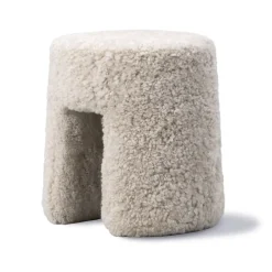 Sitting Poufs^Fredericia Furniture Sequoia ottoman, Sheepskin moonlight White
