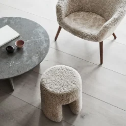 Sitting Poufs^Fredericia Furniture Sequoia ottoman, Sheepskin moonlight White