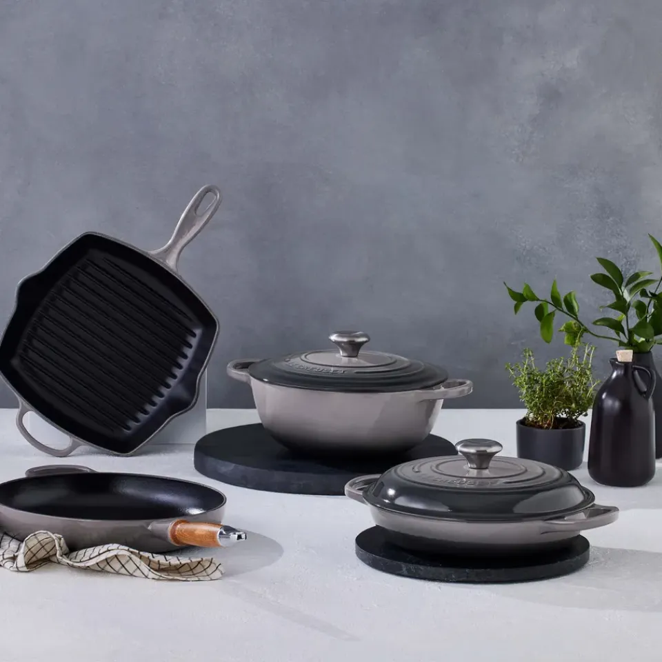 New Le Creuset Signature shallow casserole 3.5 l, Flint BlackGrey