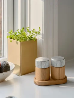 Gejst Sina salt and pepper mill 6 cm, Oak-steel Beige