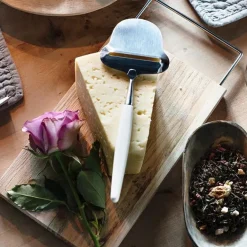 Hot Skaugum of Norway Skaugum cheese slicer, Pure White