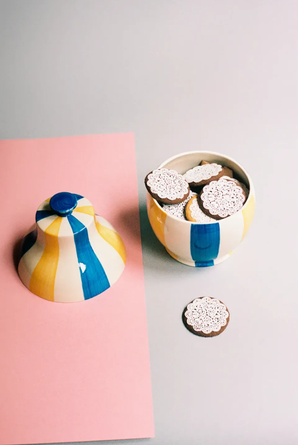 Online HAY Sobremesa stripe cake tin Ø19 cm, Blue-yellow BlueYellow