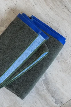 Bath Sheets^Mette Ditmer Soft bath towel 70x133 cm, Dark olive-light blue Green