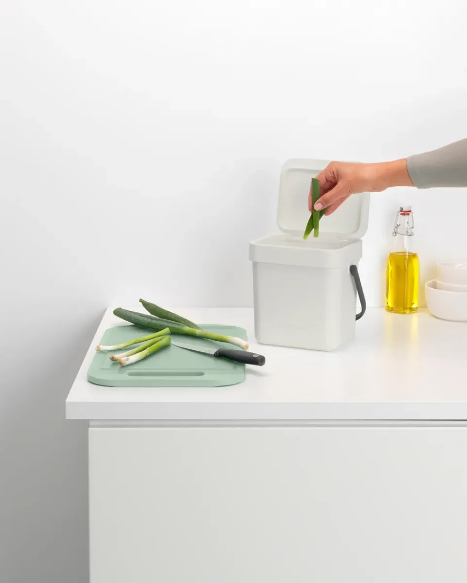 Indoor Recycling Bins^Brabantia Sort & Go waste bin 3 L, Light Grey
