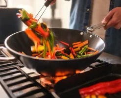 Woks^Joseph Joseph Space non stick wok pan, Ø32 cm Blue