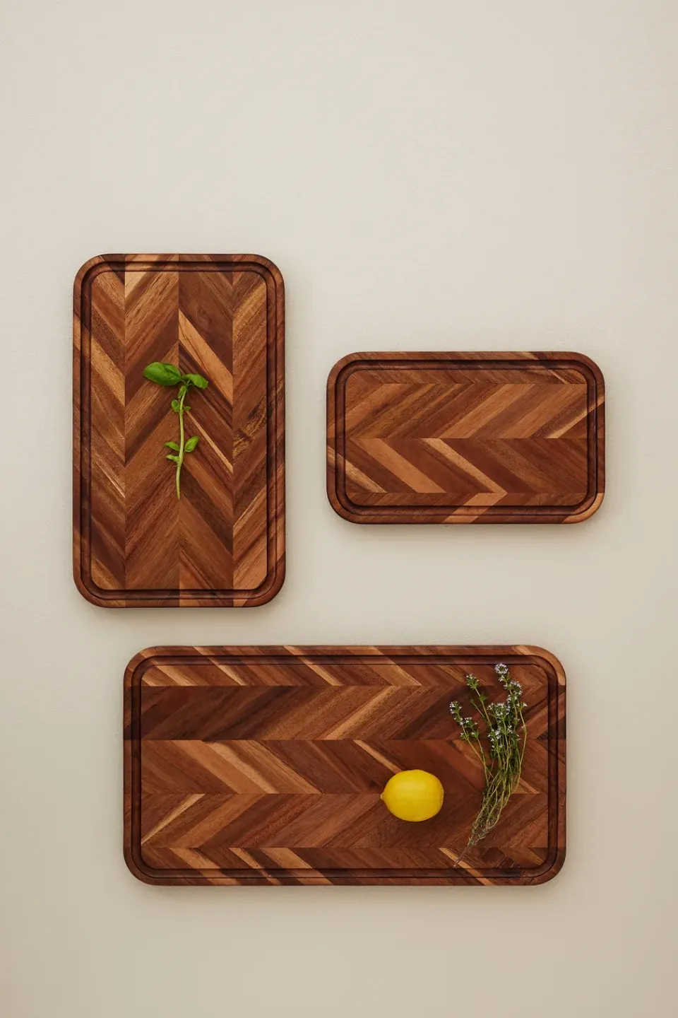 Hot Spring Copenhagen Spring chopping board acacia, Large, 27x50 cm Beige