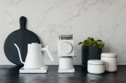 Hot Fellow Stagg EKG Pro electric kettle 0.9 L, Matte White