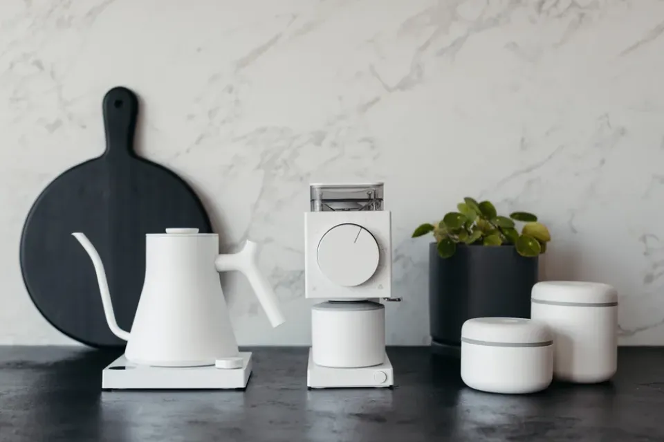 Hot Fellow Stagg EKG Pro electric kettle 0.9 L, Matte White