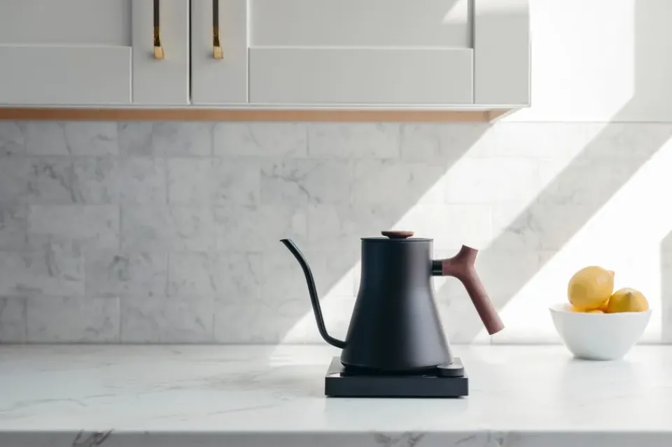 Fellow Stagg EKG Pro electric kettle 0.9 L, Matte black-walnut BlackBrown