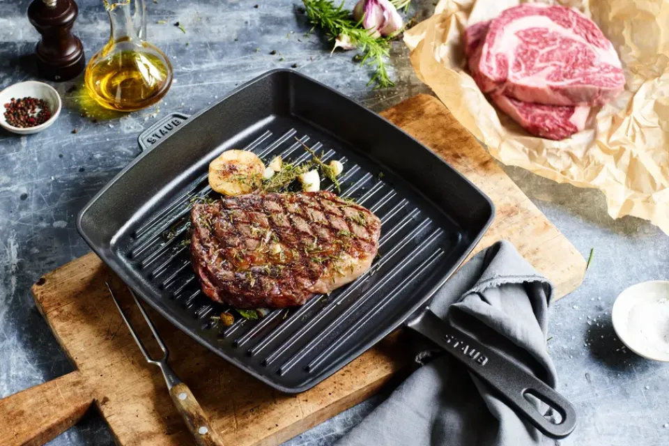 Grill & Griddle Pans|Cast Iron Pans^STAUB American grill pan cast iron, 26x26 cm Black