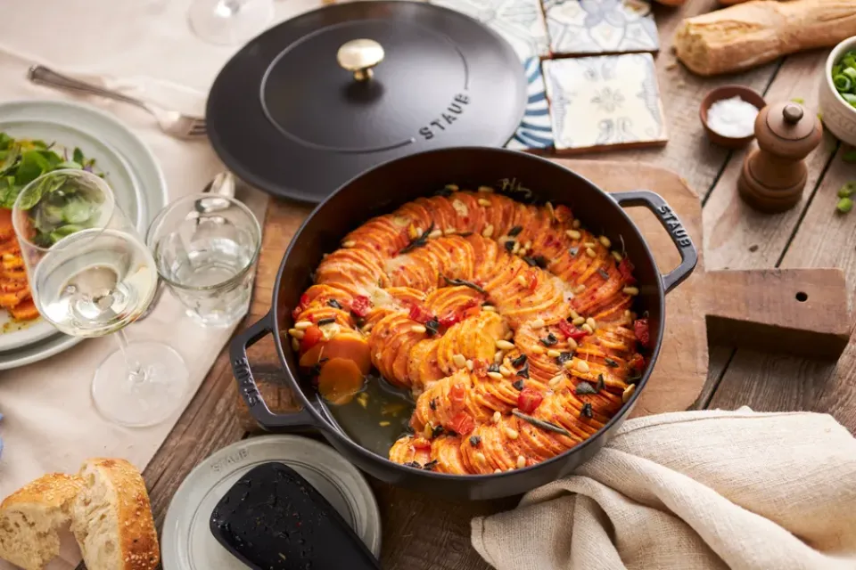 Saucier & Sauté Pans^STAUB Chistera braiser cast iron Ø24 cm, Black