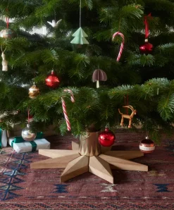 Fritz Hansen Stella Christmas tree base Ø50.5 cm, Oak BeigeGold-coloured