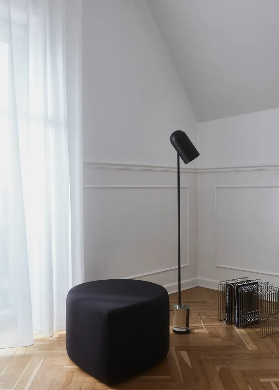 Sitting Poufs^AYTM Stilla pouf bouclé, Anthracite GreyBlack