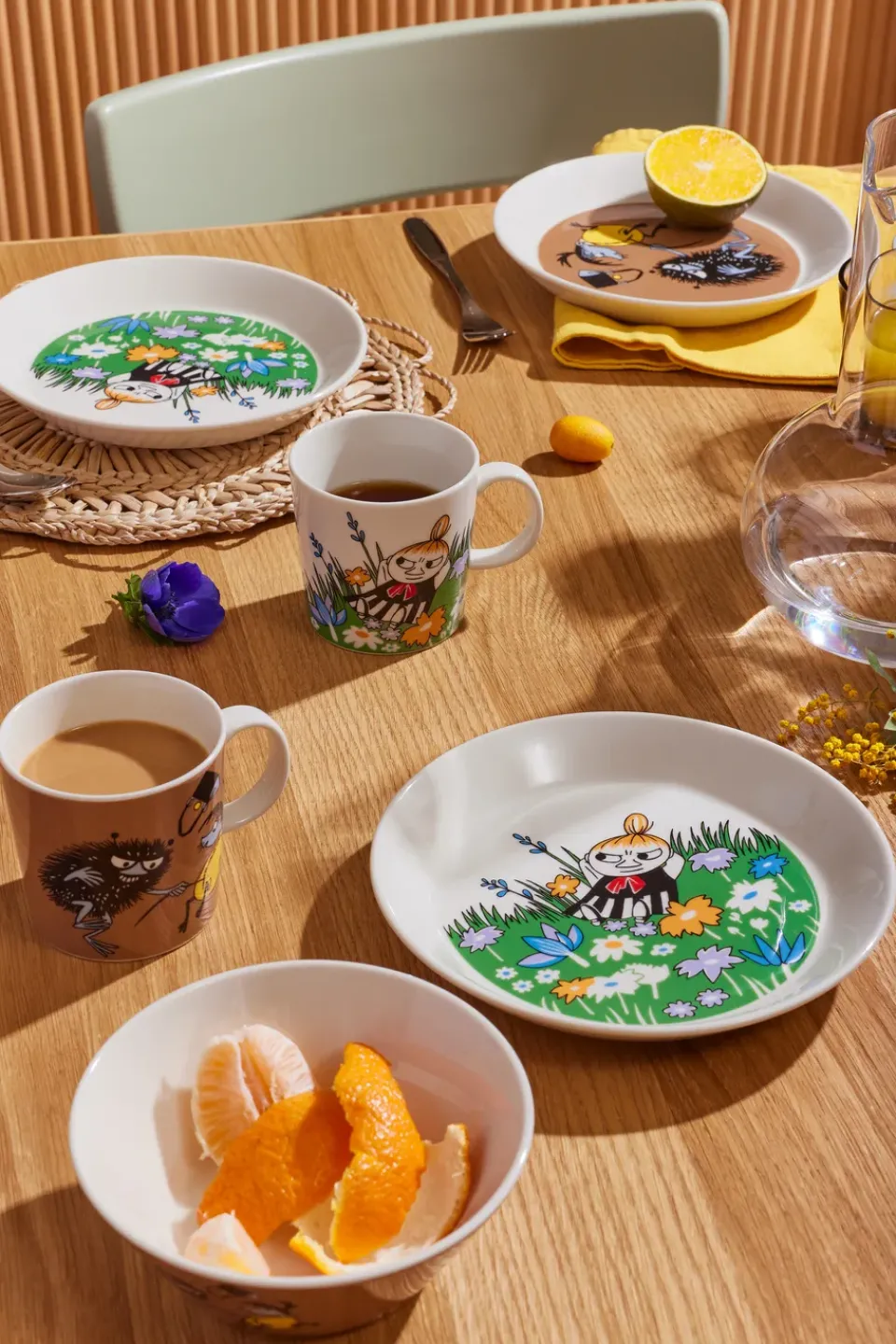 Best Moomin Arabia Stinky in action Moomin mug, Brown