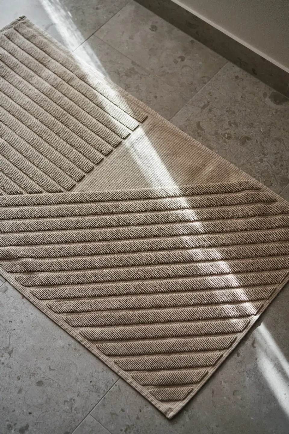 NJRD Stripes bath mat 50x90 cm, Beige