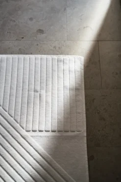 Clearance NJRD Stripes bath mat 50x90 cm, White