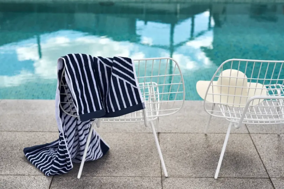 Hot NJRD Stripes bath towel 70x140 cm, Blue
