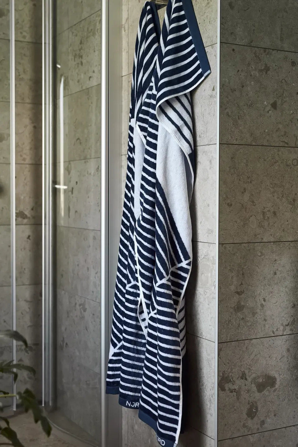 Hot NJRD Stripes bath towel 70x140 cm, Blue