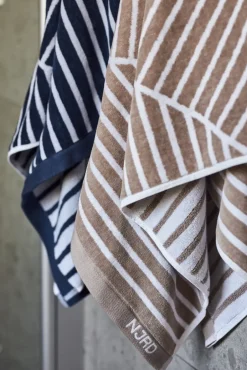 Best NJRD Stripes bath towel 70x140 cm, Beige