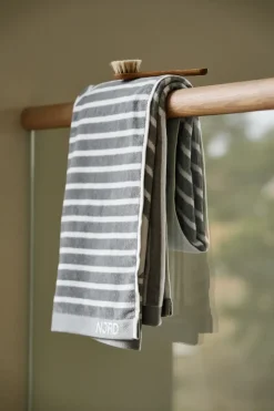 Outlet NJRD Stripes bath towel 70x140 cm, Grey