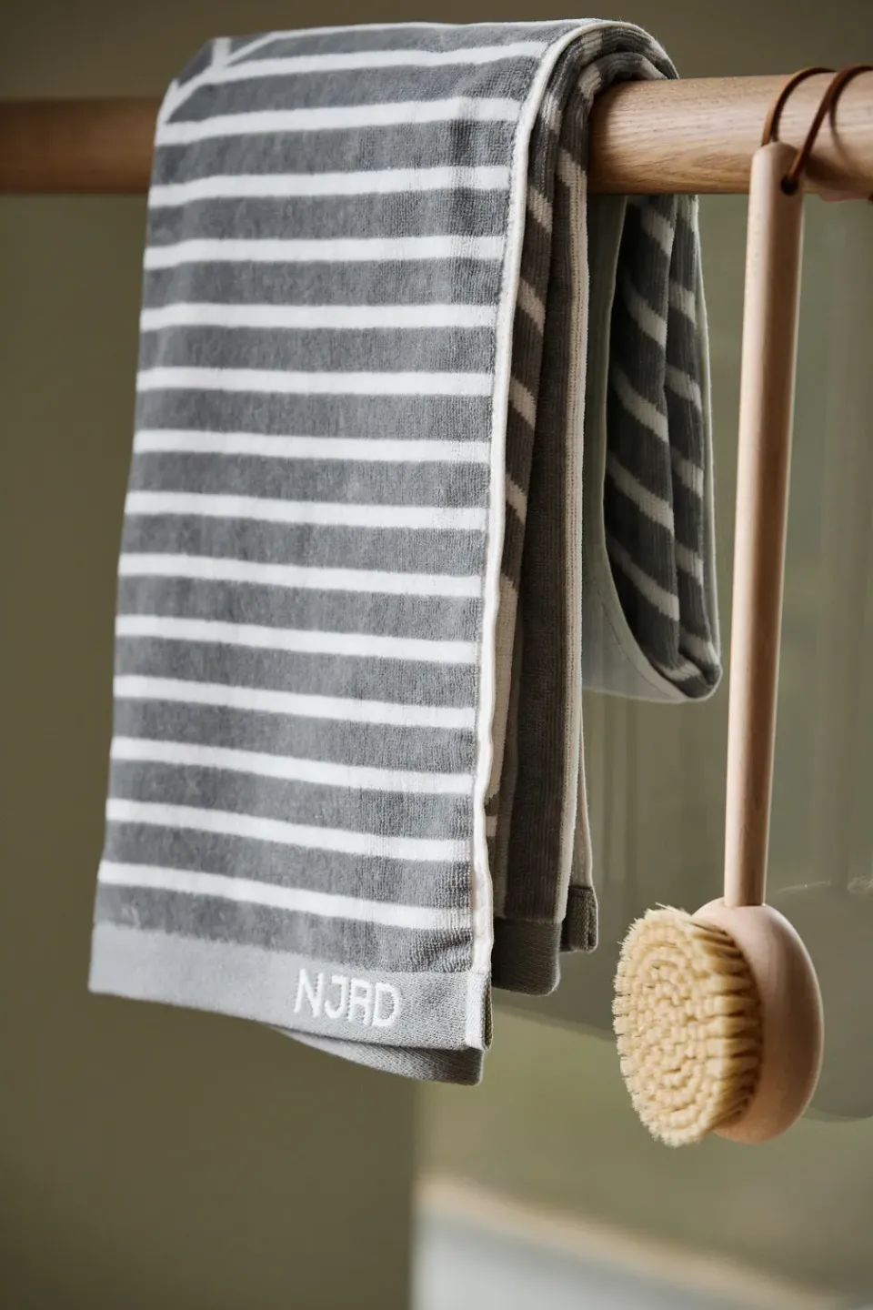 Outlet NJRD Stripes bath towel 70x140 cm, Grey