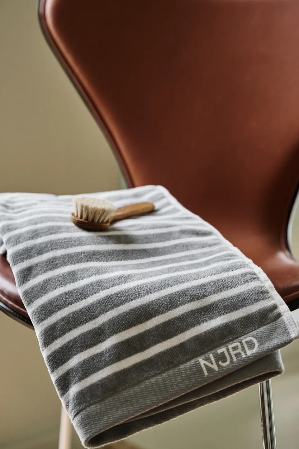 Outlet NJRD Stripes bath towel 70x140 cm, Grey