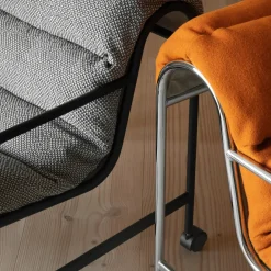 Armchairs & Footstools^Lammhults Sunny armchair with armrests, Mauro Putty-chrome frame with wheels BeigeSilver-coloured