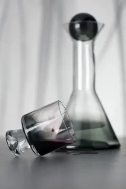 Clearance Tom Dixon Tank wine carafe 1 L, black Transparent