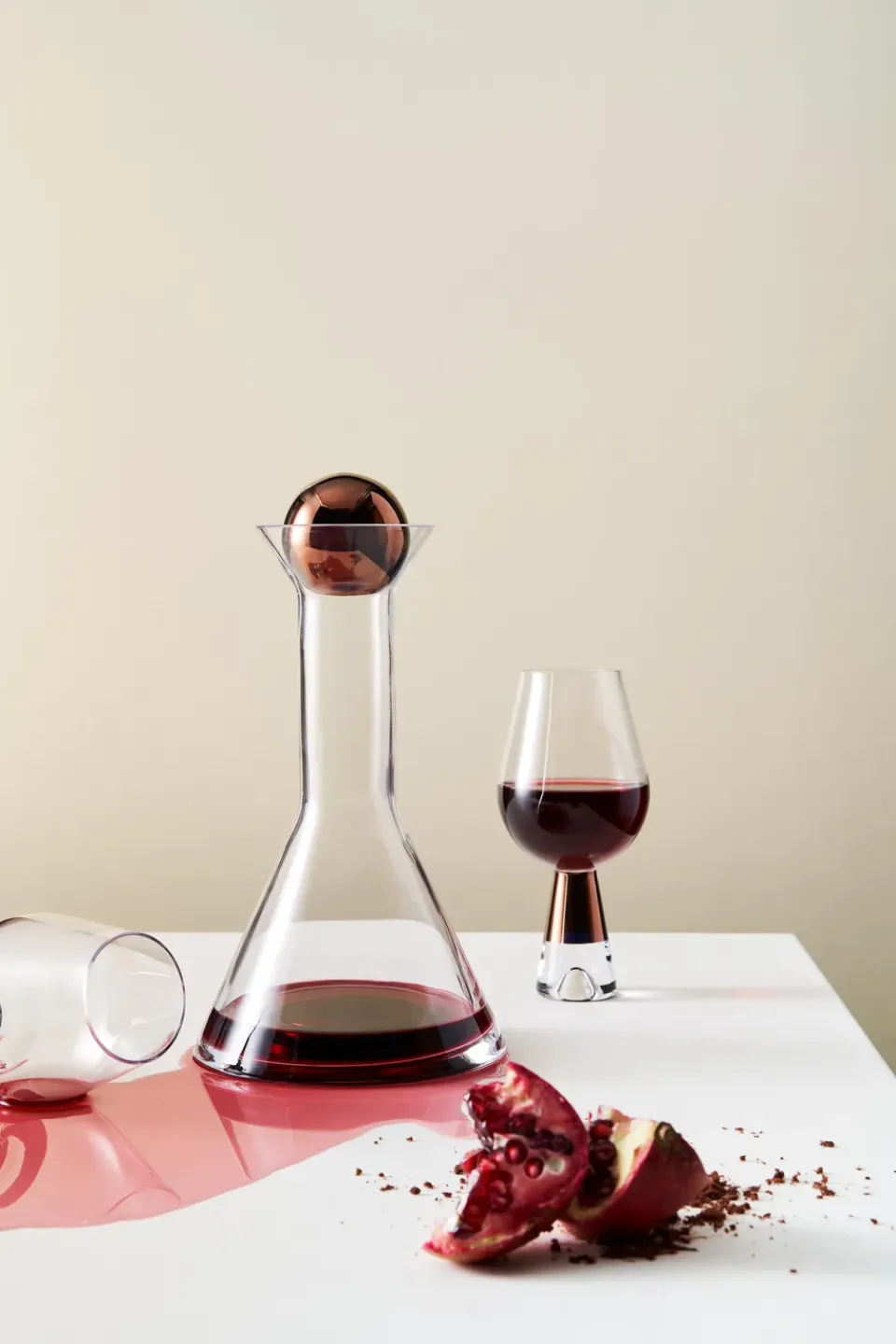 Wine Carafes & Decanters^Tom Dixon Tank wine carafe 1 L, Copper Transparent