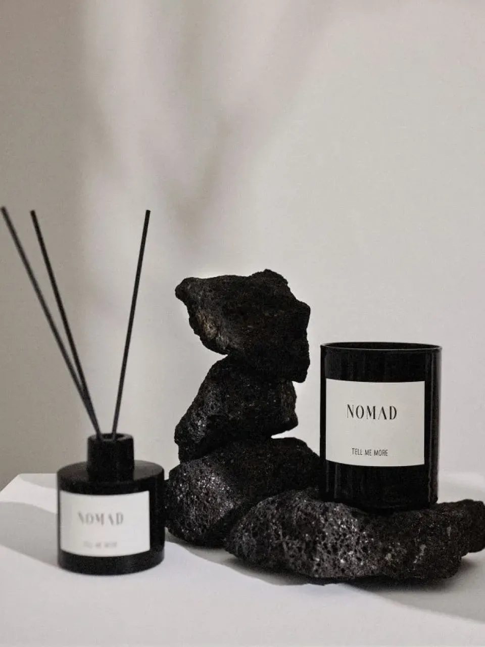 Scented Candles & Diffusers^Tell Me More scented candle 48 h, Nomad BlackWhite