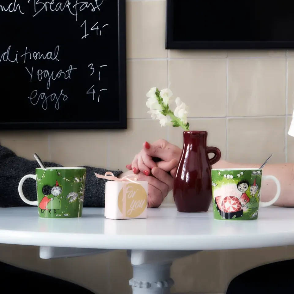Hot Moomin Arabia Thingumy & Bob King's Ruby Moomin mug, Green