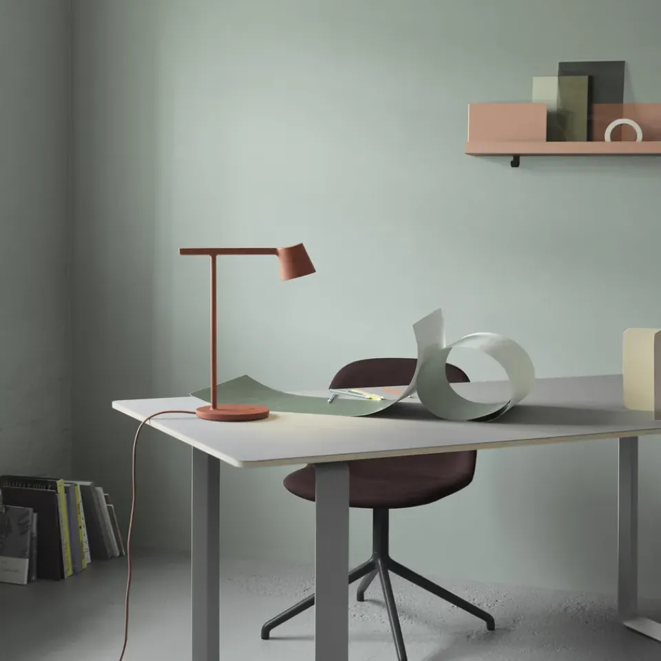 Desk Lamps^Muuto Tip table lamp, copper Brown