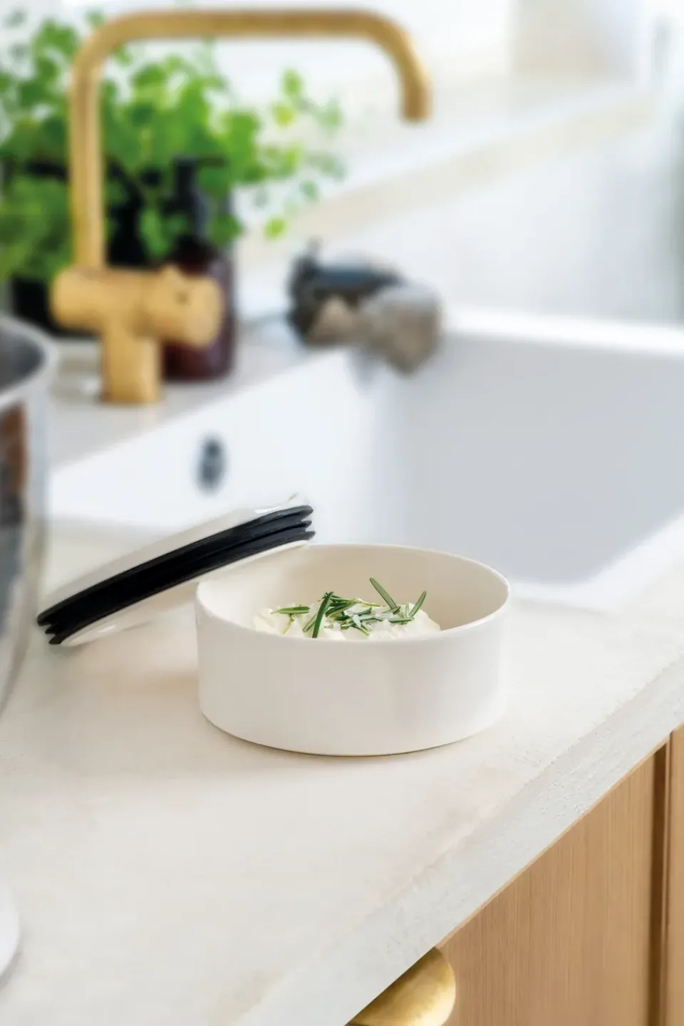 Sale Villeroy & Boch To Go & To Stay lunch box porcelain M Ø13 cm, White