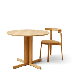 Dining Tables^Form & Refine Trefoil dining table Ø90 cm, Oak Brown