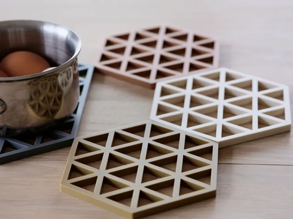 Online Zone Denmark Triangle trivet, Light Terracotta Red
