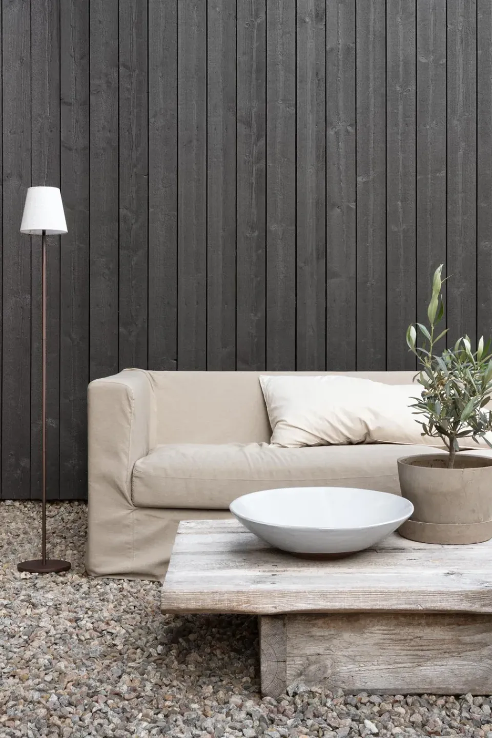 New Watt & Veke Tyra floor lamp portable Ø14 cm, Coffee Brown