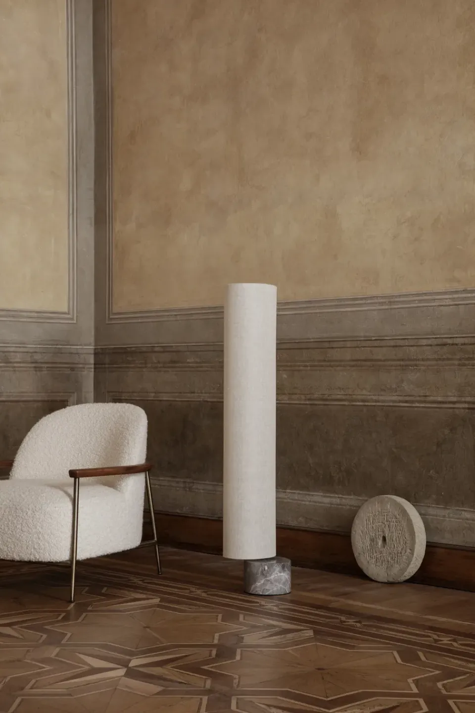 Outlet GUBI Unbound floor lamp 120 cm, Canvase-grey marble WhiteGrey