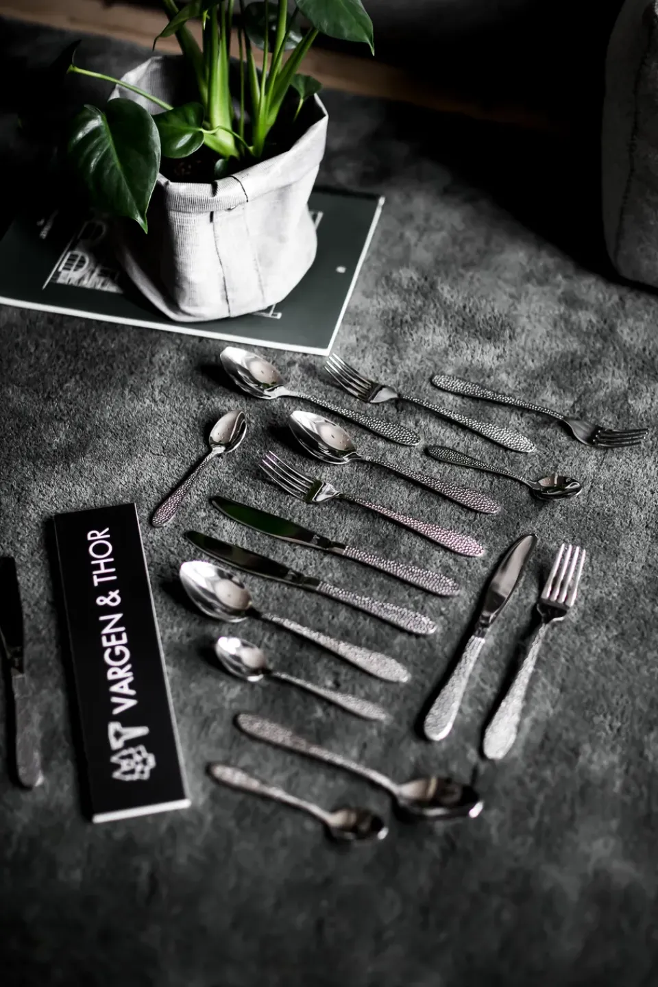 Online Vargen & Thor cutlery 16 pieces, greyfoot. silver Silver-coloured