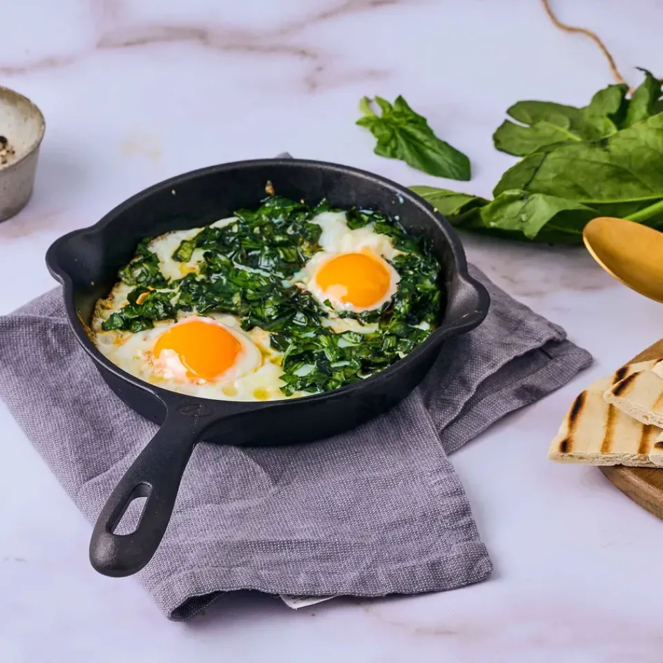 Online Victoria cast iron frying pan pre-seasoned, Ø16 cm Black