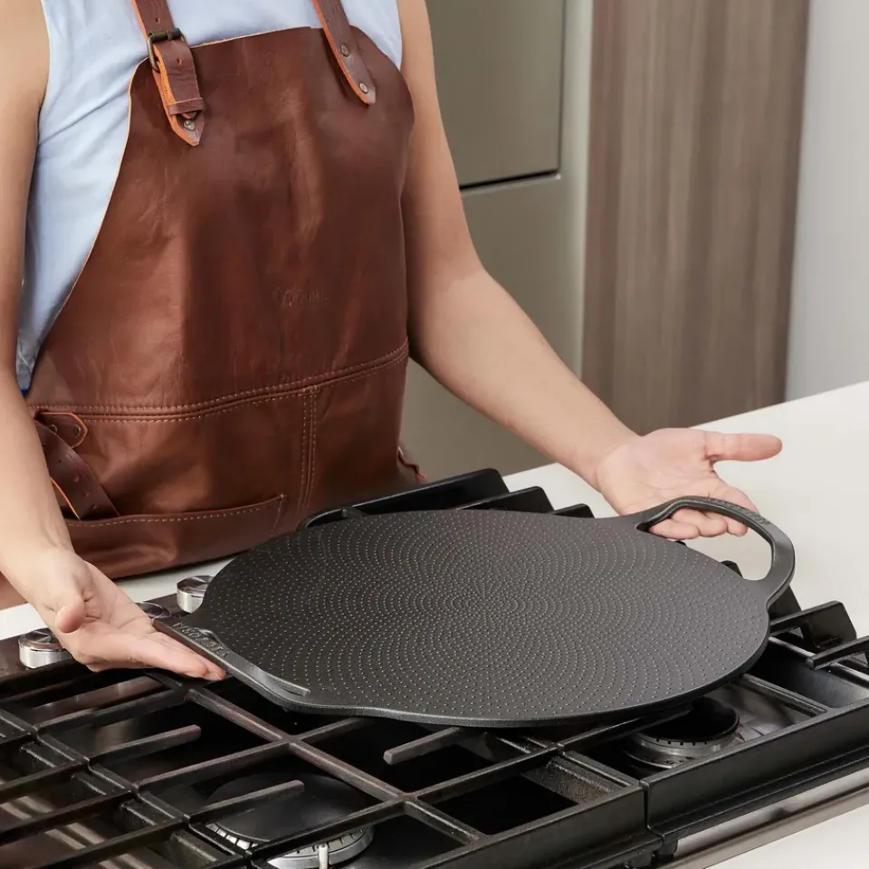 Baking & Pizza Stones^Victoria pizza stone Ø38 cm, Black