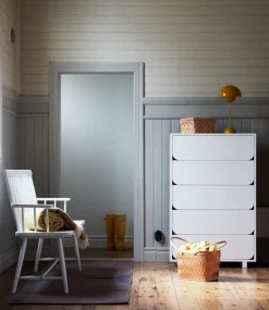 Dressers & Drawer Units|Dressers & Drawer Units^1898 Vidja high chest of draws, lacq. 5 box White