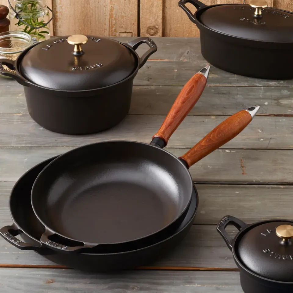 Best STAUB Vintage frying pan with wooden handle Ø28 cm, Black