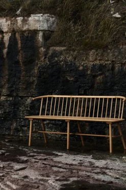 Online NJRD VIOR bench with backrest, Lacquered oak Beige