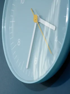 HAY Wall Clock Ø26.5 cm, Blue