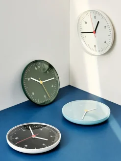 HAY Wall Clock Ø26.5 cm, Blue