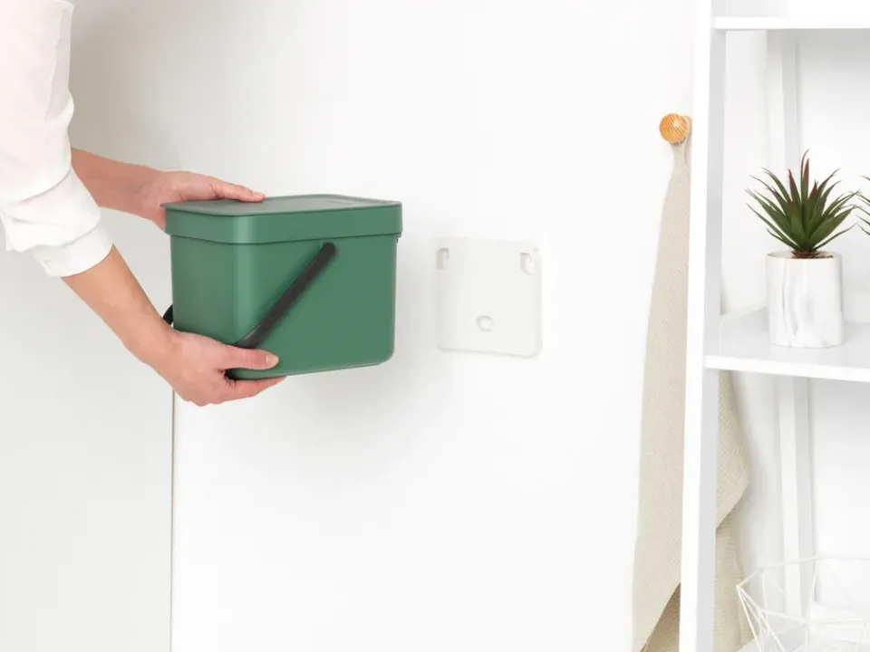 Indoor Recycling Bins^Brabantia Waste bin Sort & Go 6 L, Fir Green