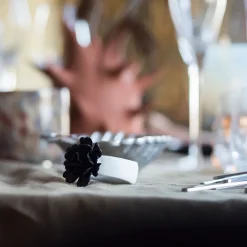 Best Byon Water Lily napkin ring, -black White