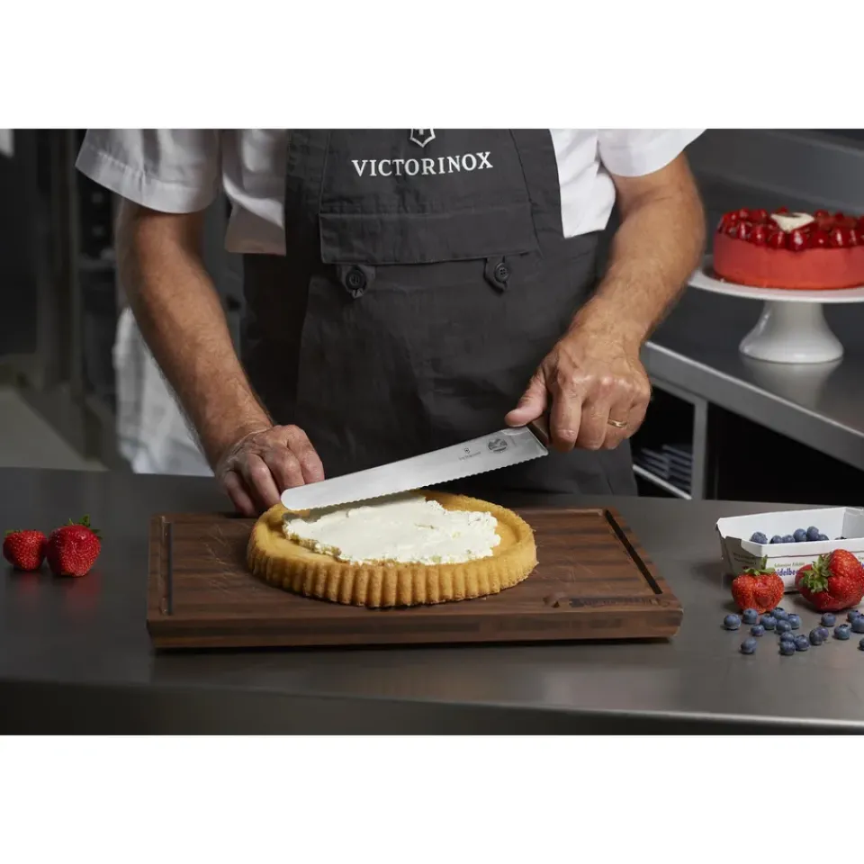 Victorinox Wood bread knife 26 cm, Stainless steel-maple Silver-coloured