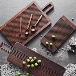 Outlet MUUBS Yami cutting board for bread 22x44 cm, Brown